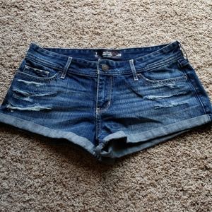 Hollister short-short (low rise)